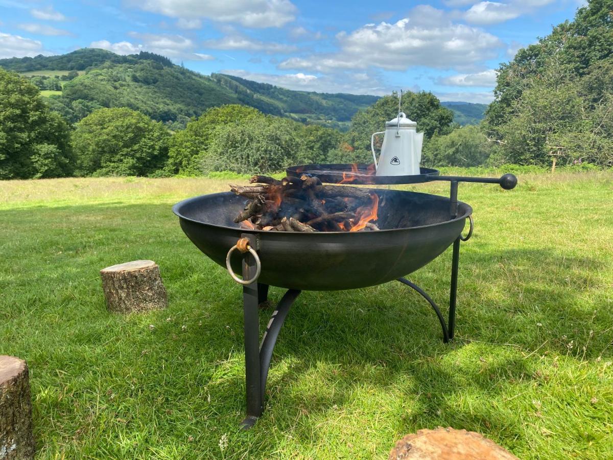 ホテル Black Mountains Glamping アバーガベニー エクステリア 写真