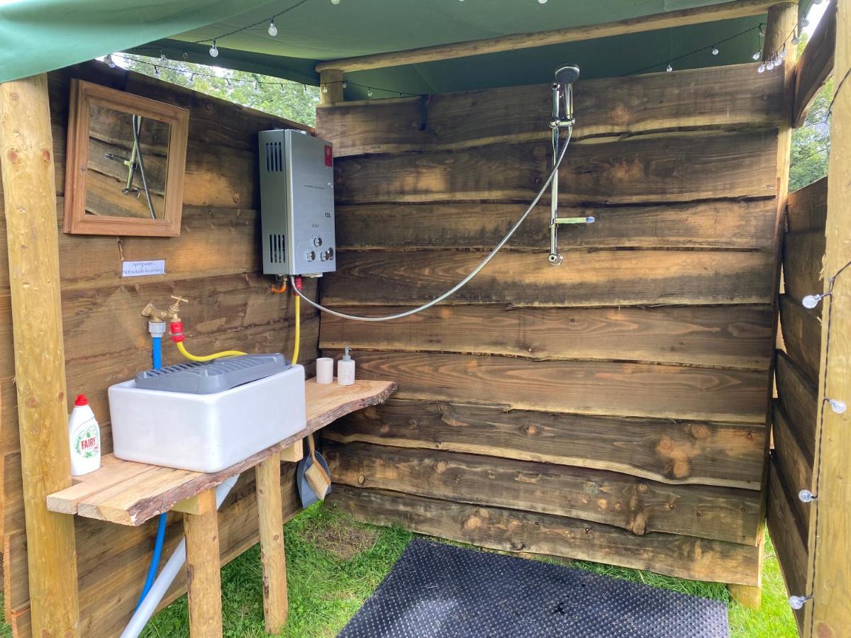 ホテル Black Mountains Glamping アバーガベニー エクステリア 写真
